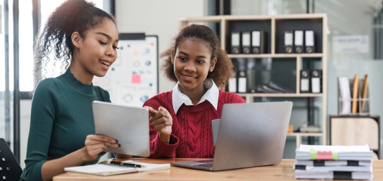 assurer ses études à l'étranger avec AVI 