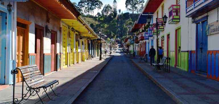 assurance PVT Colombie AVI International