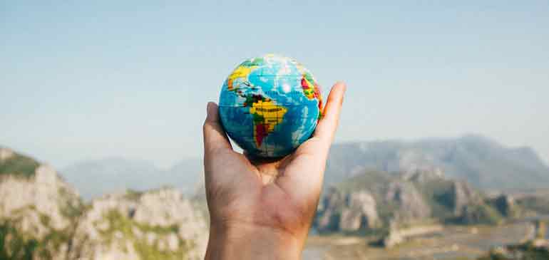 assurances voyages et tours du monde