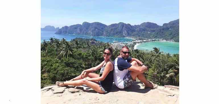 les amoureux du monde pour AVI International assurances tours du monde