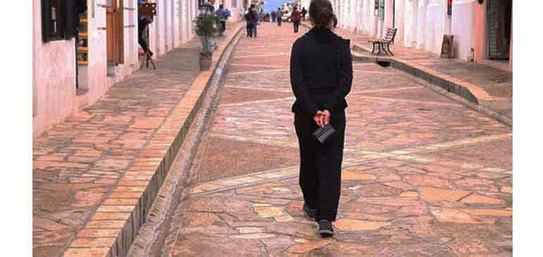 voyage international à moindre coût par l'assurance voyage TDM AVI 