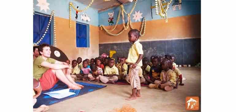 Projet poules lauréats de la bourse avi assurance voyage solidaire 2017